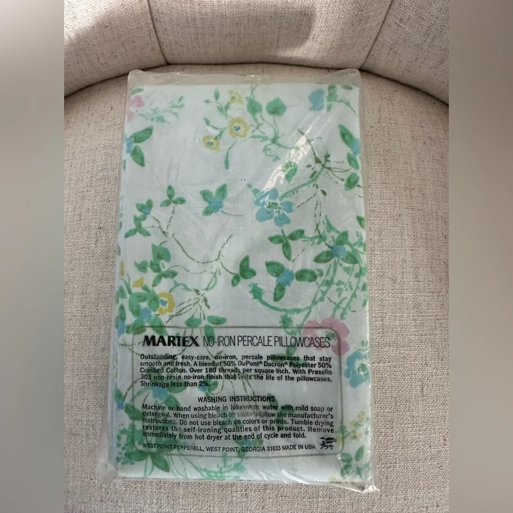 NIP! Vintage Martex Floral King Pillowcase Set Colorful Cottage Wildflower Blue